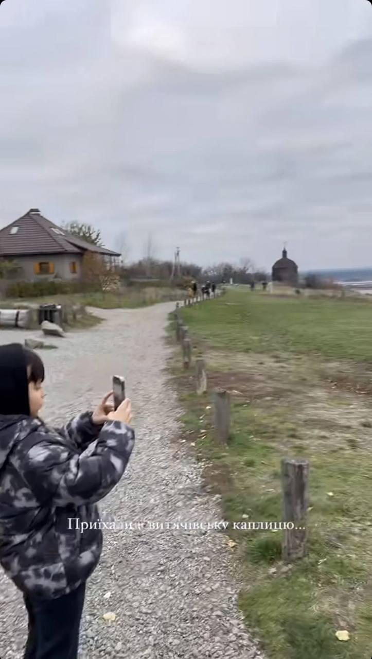 Новий роман? Ксенія Мішина засвітилася у компанії відомого телеведучого